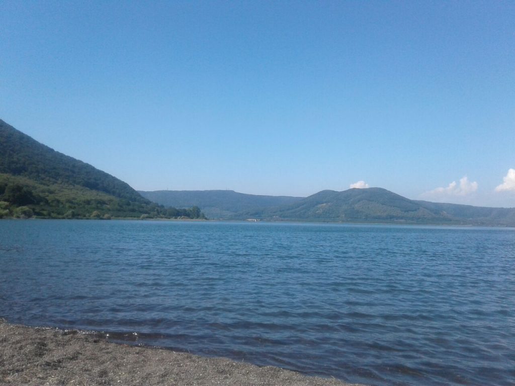 visitare ronciglione Panorama del lago di Vico da Ronciglione